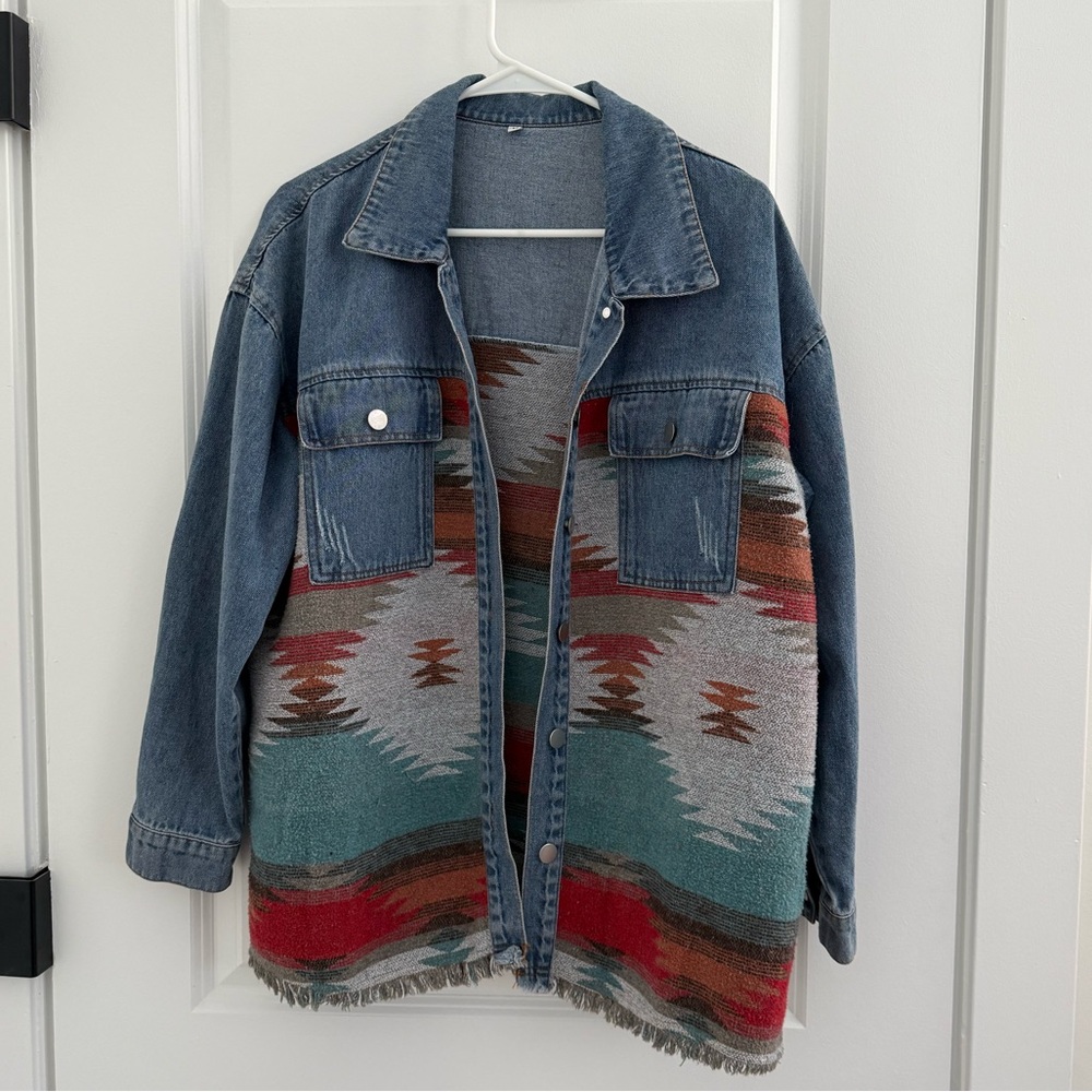 NWOT Denim Jacket shacket with Aztec Southwestern Pattern medium